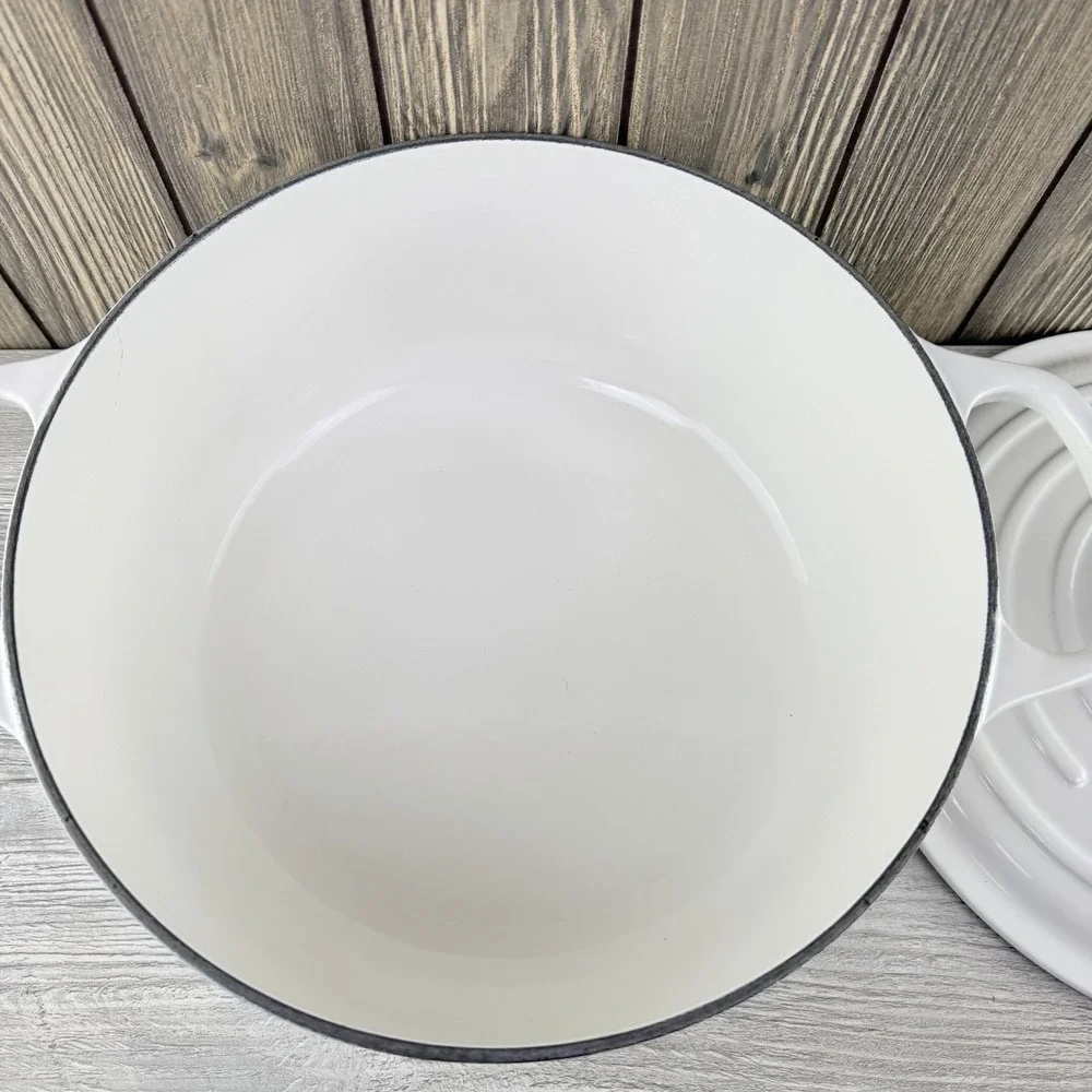 Le Creuset White 7.25qt #28 Cast Iron Dutch Oven Round France